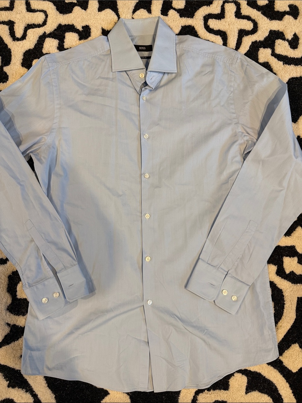 Hugo Boss Men's Light Blue Button-Up Dress Shirt. 16 1/2 neck. Sleeves 34/35 - Picture 2 of 7